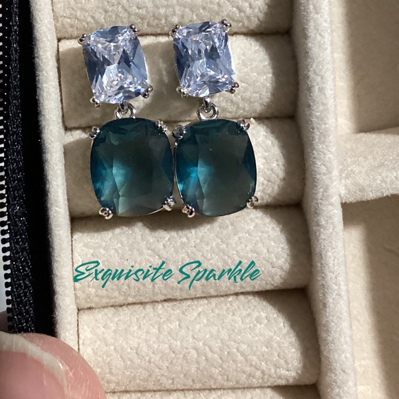 - 💋Elegant White and Teal Zircon Drop Earrings - Picture 15 of 16